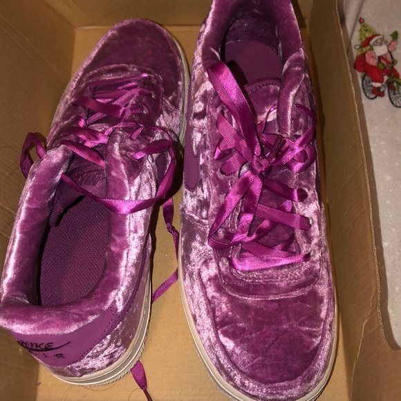 Nike Shoes - Nike Air Force 1 LV8